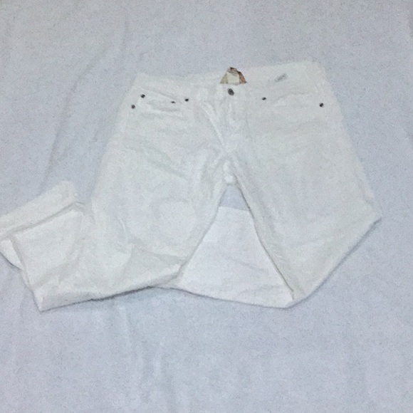 Lucky Brand Denim - Never worn! Lucky Crop Jeans